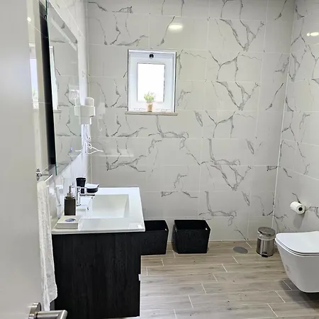 Curtido House بيت للعطل أفيرو